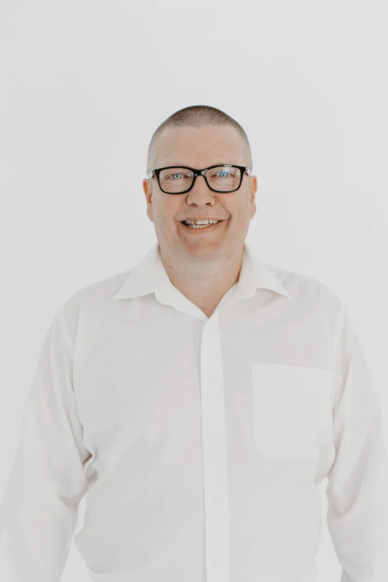 Craig Newell, Associate